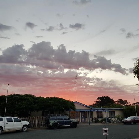 Coorong Hotel Motel Salt Creek Экстерьер фото
